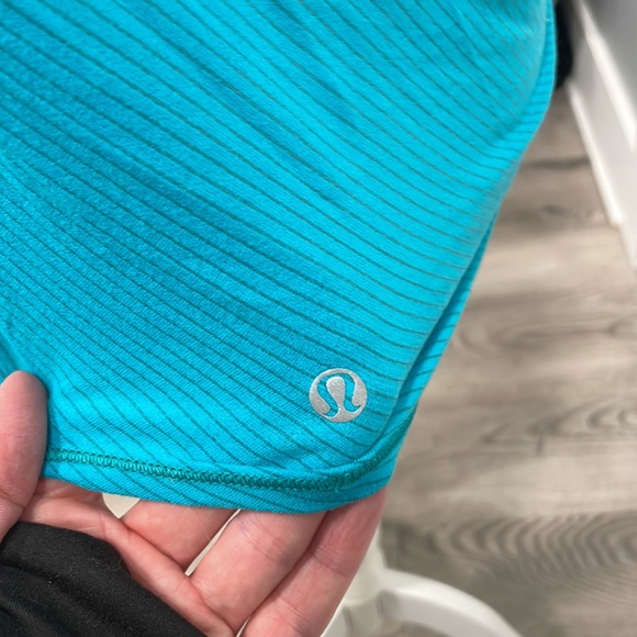 Lululemon running top - Picture 4 of 5